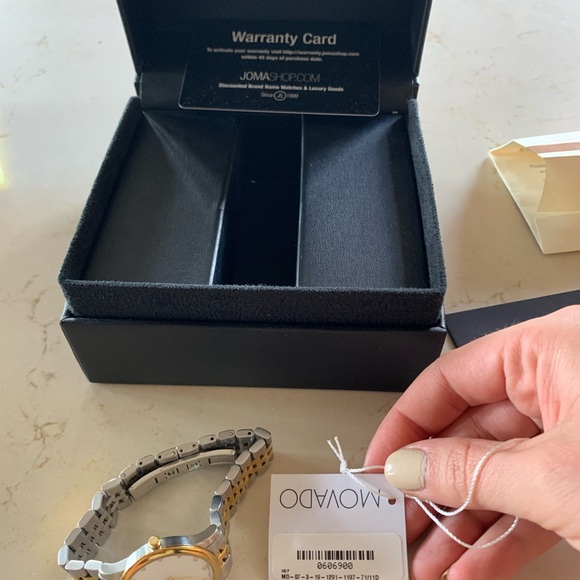 MOVADO Safiro Mother of Pearl Dial Diamond Ladies Watch No. 0606900 - Picture 3 of 7